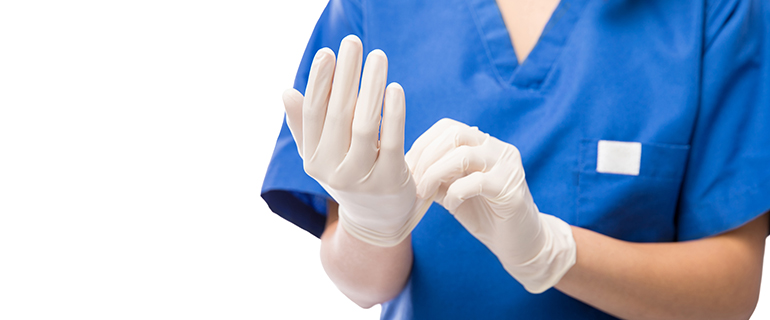 guantes de látex usados por personal sanitario